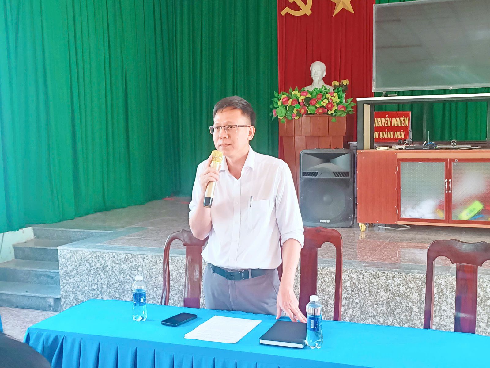 Đồng chí Nguyễn Trung Trực, Chủ tịch UBND xã kết luận tại cuộc họp